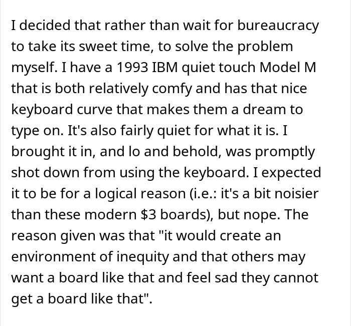 Teacher Makes A DIY Chair From A Car Seat But Principal Replaces It With A Cheap One, Regrets It