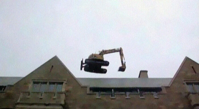 50 Of The Most Bizarre Pics That Got Posted On This No Context Instagram Page