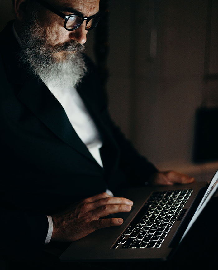 30 Of The Quickest Ways People Have Seen A Coworker Get Canned