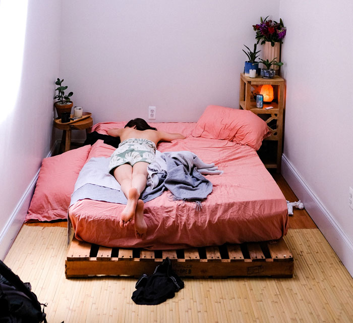 Daughter Refuses To Share Her Bedroom With Mom&rsquo;s 14 Y.O. Brother, Parents Are Furious