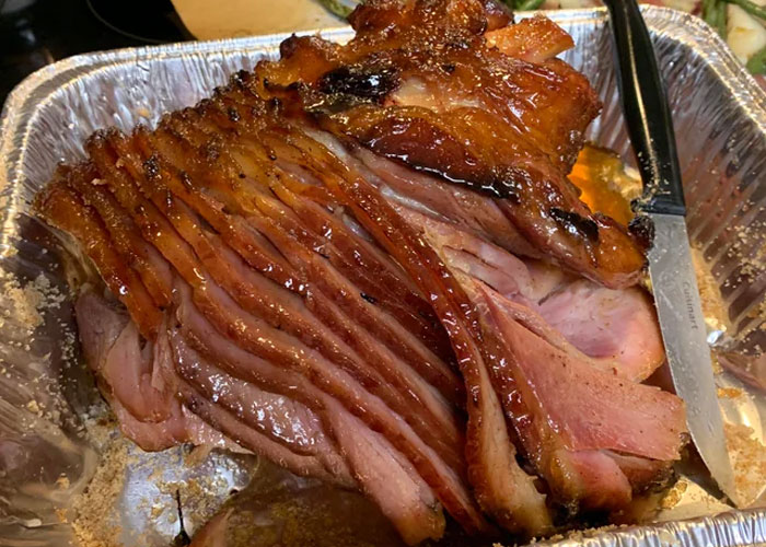 Woman Cracks Up After Ham Scraps Given To Her Dog By Rich Family Fed Her Family For Months