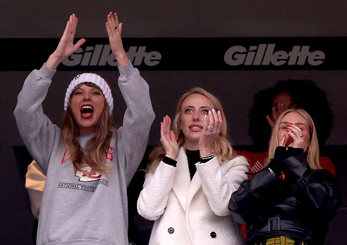 Taylor Swift Perfectly Responds After Getting Booed Loudly At Chiefs Game