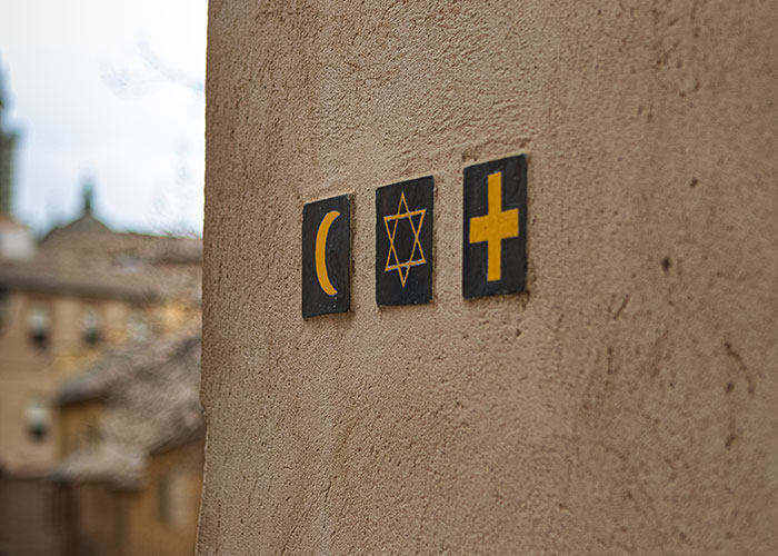 "People With Enormously Obese Pets": 35 Things People Can't Help But Judge Others For