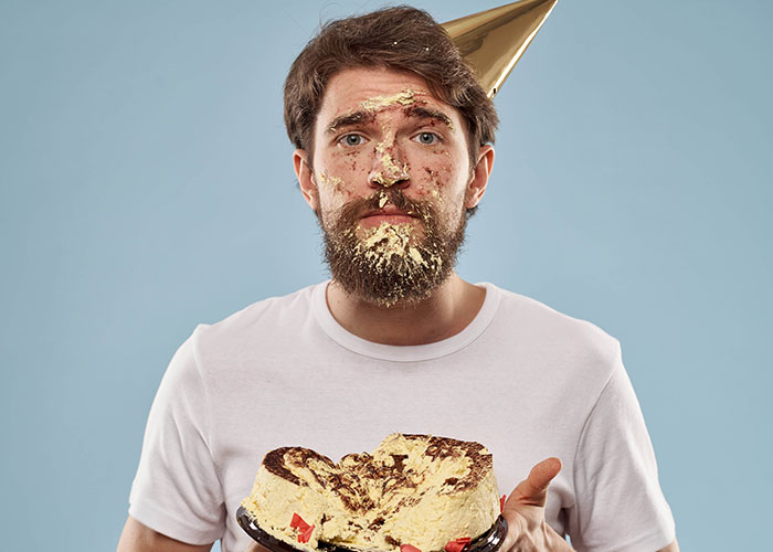 "People With Enormously Obese Pets": 35 Things People Can't Help But Judge Others For