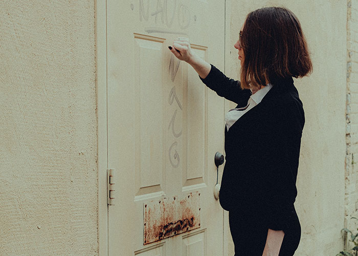 "People With Enormously Obese Pets": 35 Things People Can't Help But Judge Others For