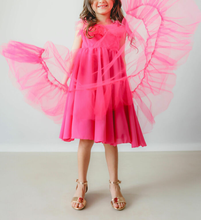 30 Cringe Things People Do But We Accept Them For Some Reason