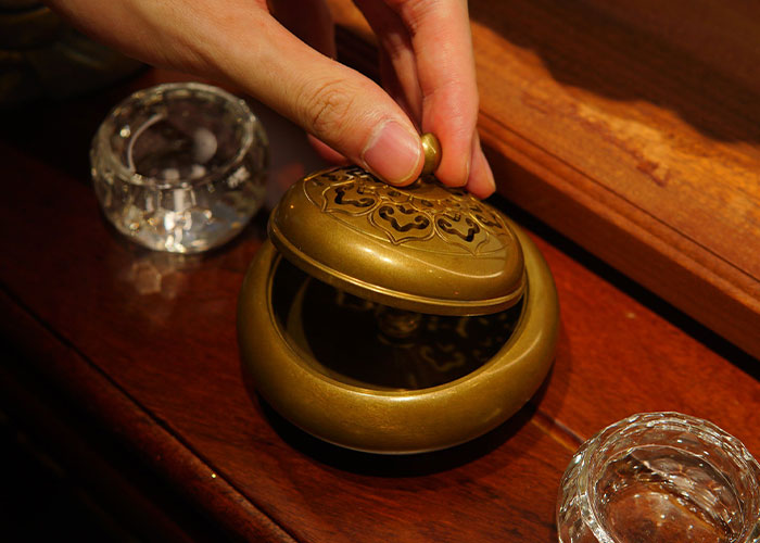 "What Was The 'Seriously?' Gift You Opened This Christmas?" (50 Answers)