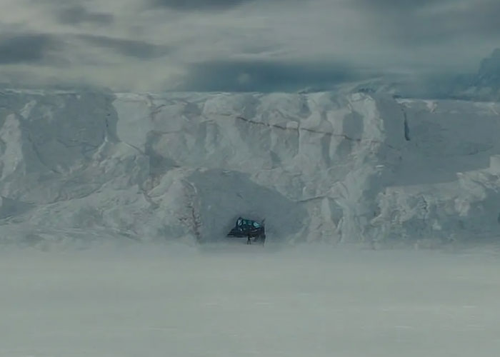 “Uh, It Doesn’t Work Like That”: 40 Unrealistic Movie Moments That Require Viewers To Suspend Their Disbelief