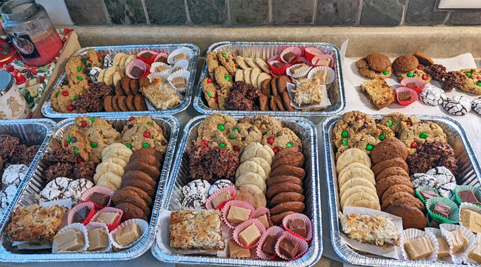 I Made Cookie Trays For My Son's Real-Life Gaming Friends. He Thought I Was Making A Tray For The Group And Said That This Was "Excessive And Very Leslie Knope Of Me"