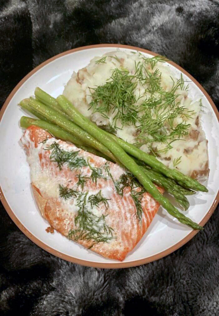 I Will Celebrate Christmas With No Family, But It Didn't Stop Me From Cooking Myself A Healthy And Delicious Meal. Merry Christmas, Everyone