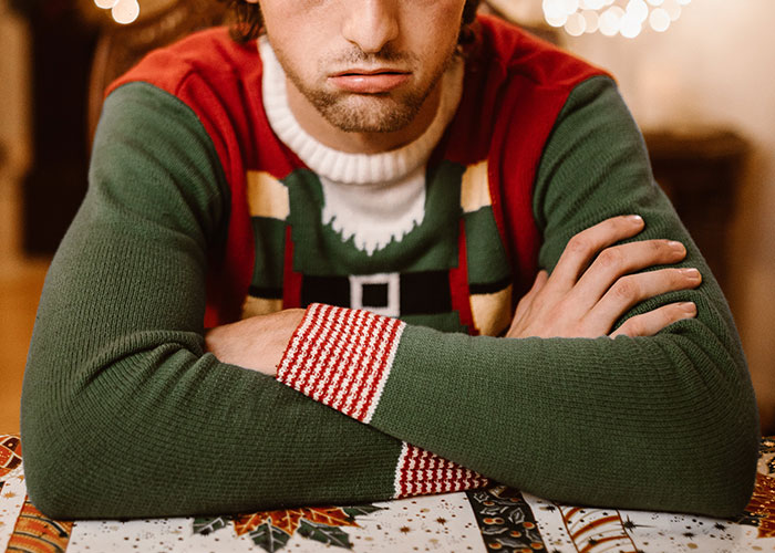 Woman Waits A Full Year To Get Back At Husband For Selfish Christmas Gift, Makes Him Furious