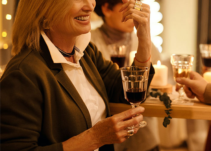 Woman Waits A Full Year To Get Back At Husband For Selfish Christmas Gift, Makes Him Furious