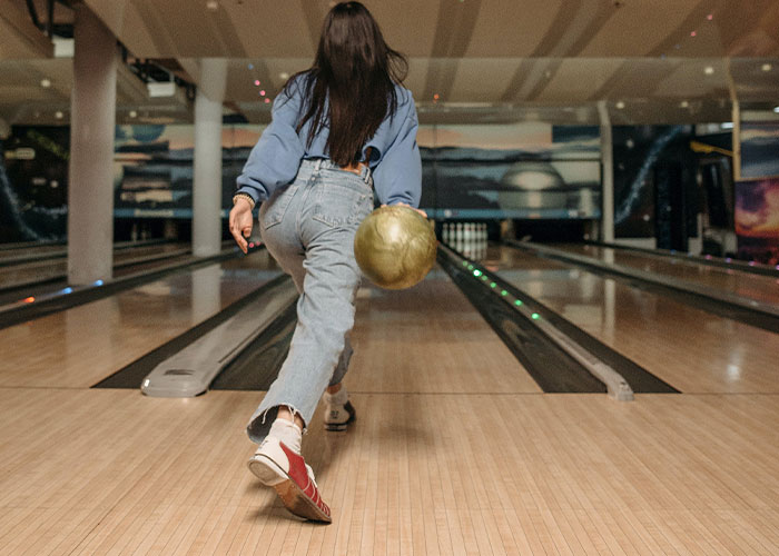 “Did That Really Just Happen?”: 35 Scandalous Workplace Christmas Parties That Are Hard To Forget