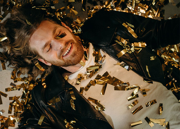 “Did That Really Just Happen?”: 35 Scandalous Workplace Christmas Parties That Are Hard To Forget