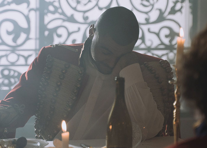 “Did That Really Just Happen?”: 35 Scandalous Workplace Christmas Parties That Are Hard To Forget