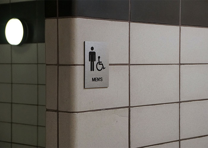 “Did That Really Just Happen?”: 35 Scandalous Workplace Christmas Parties That Are Hard To Forget