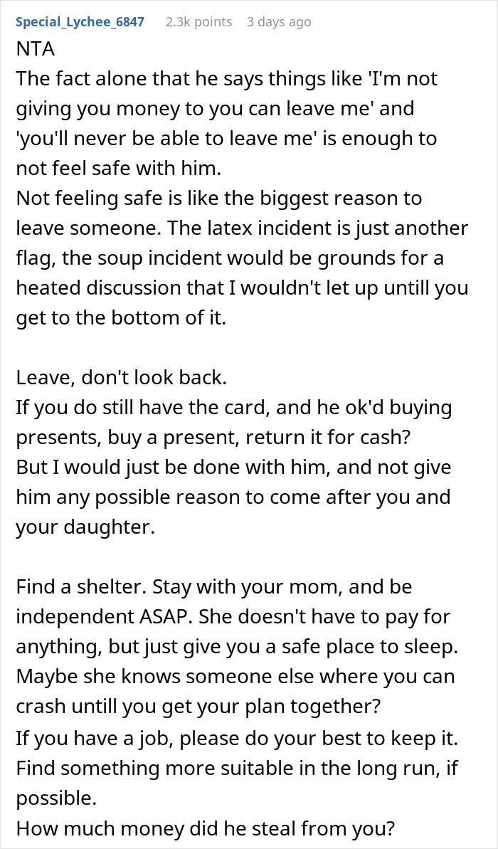 Woman Asks If She's Being Paranoid Over BF's Weird Behavior, People Tell Her To Run While She Can Woman Asks If She's Being Paranoid Over BF's Weird Behavior, People Tell Her To Run While She Can