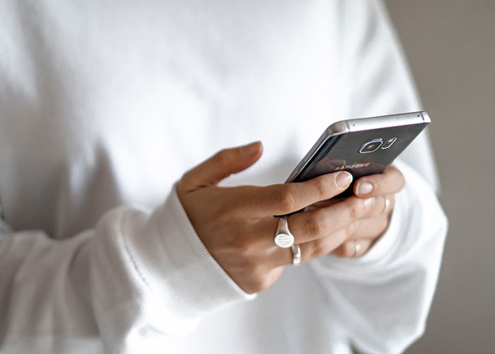 40 Uplifting Stories Of Girls Supporting Girls Unexpectedly