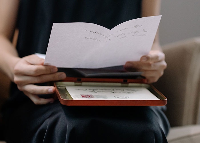 40 Uplifting Stories Of Girls Supporting Girls Unexpectedly