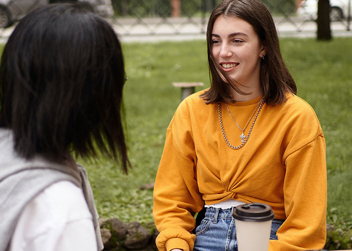 40 Uplifting Stories Of Girls Supporting Girls Unexpectedly