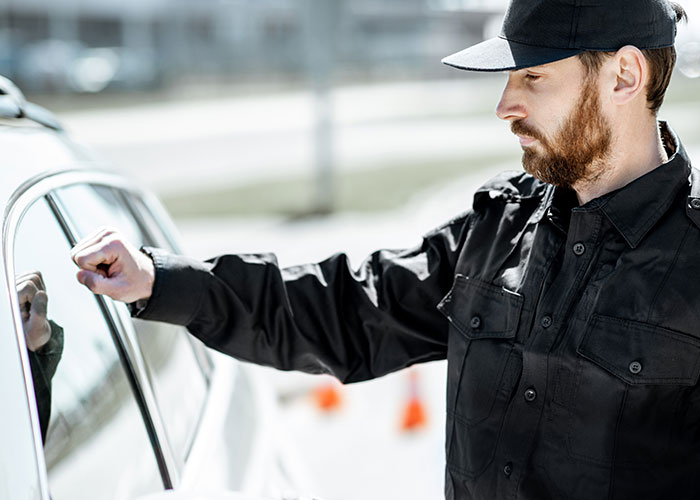 "Of Course, I'll Go, Right Away, Sorry": Boss Regrets Not Hearing Out Guy On His Private Property