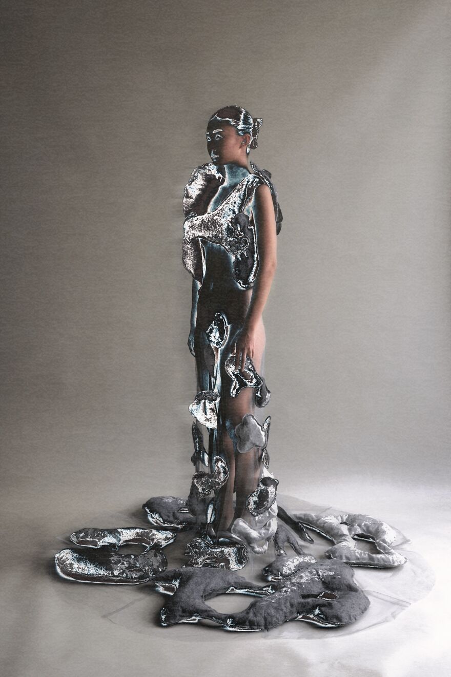 "Roamer: A Travel Of Escapism" By Yiqing Huang