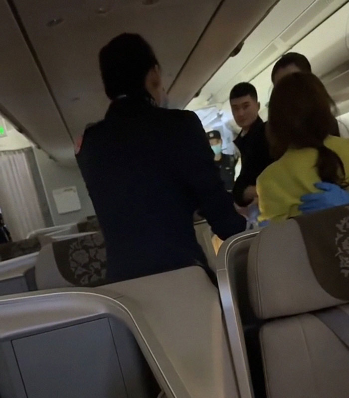 &ldquo;We Won&rsquo;t Tolerate It&rdquo;: Man Who Delayed A Flight By 3 Hours Gets Slammed By Airplane Passengers