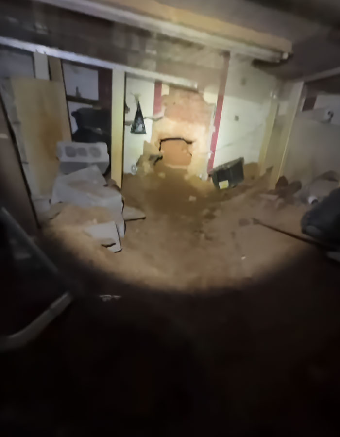 Riot Unfolds As Police Obstruct Orthodox Men&rsquo;s Secret Underground Tunnel In Brooklyn Synagogue