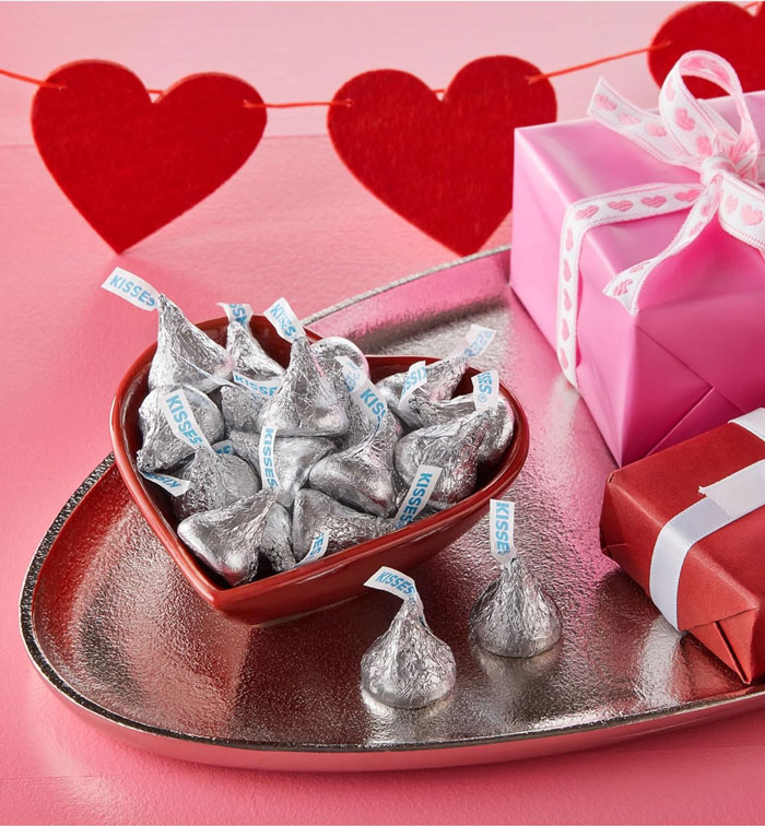  Hershey's Kisses Milk Chocolate - The Ultimate Treat For Snackers, Party-Goers, Bakers, And S’mores Lovers, Especially On Valentine's Day!