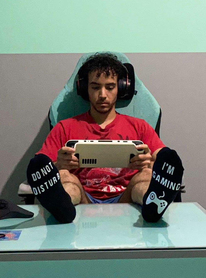 Delight Them With Laughter And Comfort With These Humorous, Non-Slip Socks, Perfect For Game Lovers And The Casual Lazy Day Fashionista