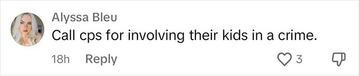 Walmart Shopper Caught In Self-Checkout Scam As Furious Employee Calls Security