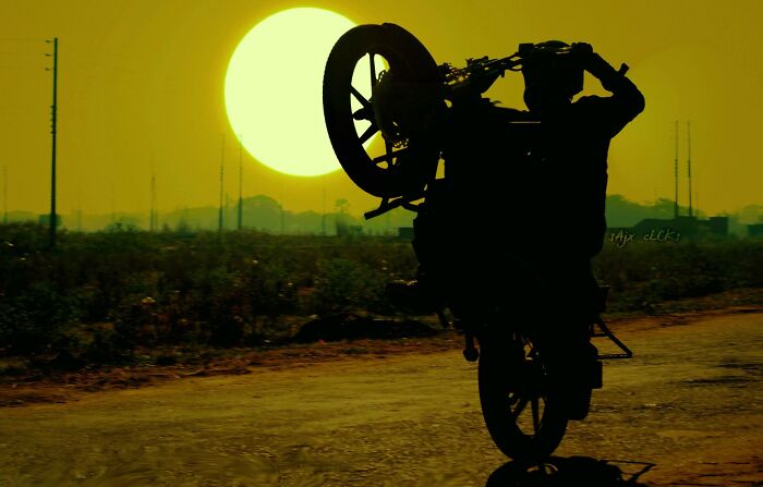 Here Are 20 Untitled Photographs I Took