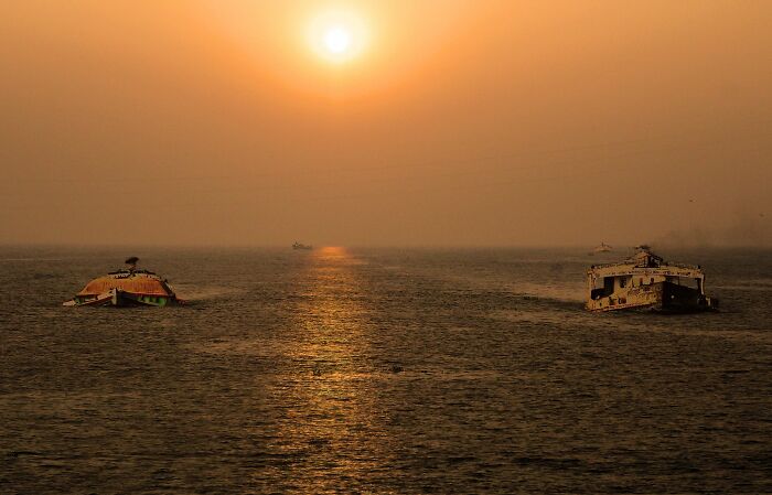 Here Are 20 Untitled Photographs I Took