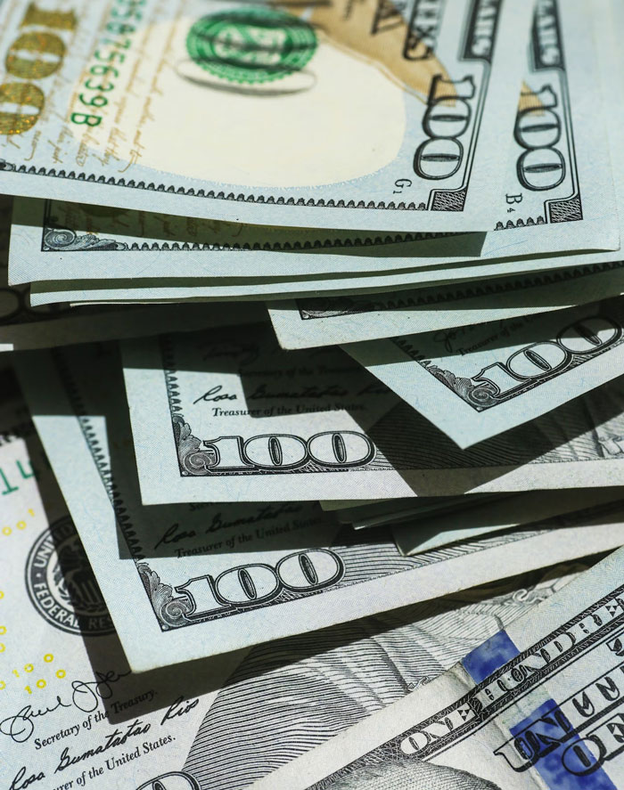 30 People With Rich Friends Share What They Do For Work