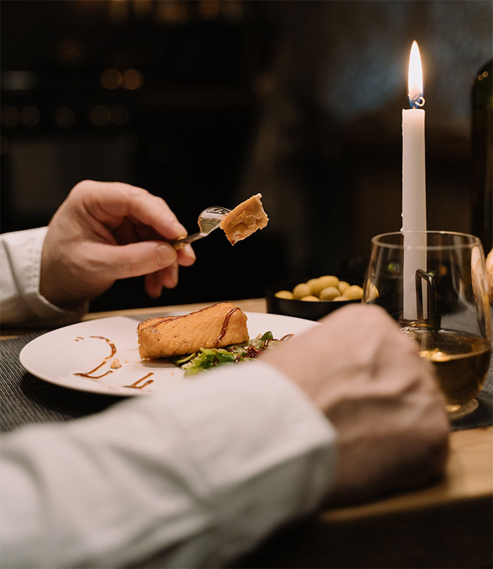 40 Hilariously Unhinged Reasons People Ended Their Wedding Plans