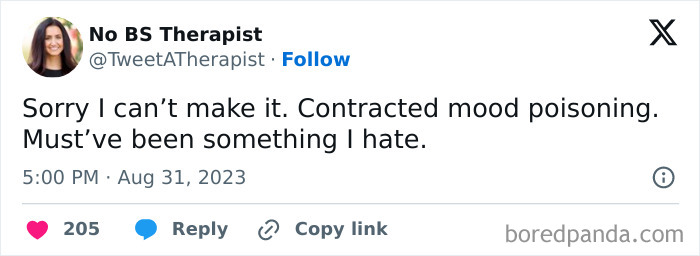 Tweet humor about social mood, showing a funny meme to enjoy in times when you’re not feeling very social.