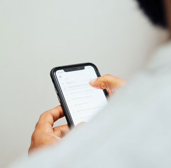 Employee Gets New Boss Fired After Proving His Rule Not To Use Competitor’s Phone Was A Mistake Employee Gets New Boss Fired After Proving His Rule Not To Use Competitor’s Phone Was A Mistake