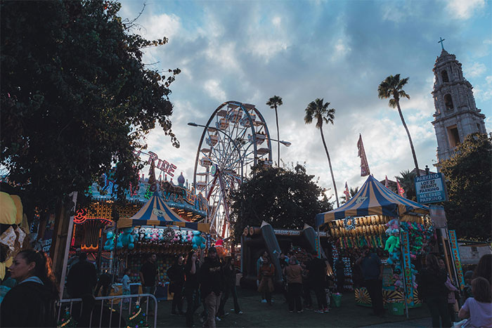 Teacher Tells Parents Their Financial Talk With Daughter Is Very Inappropriate