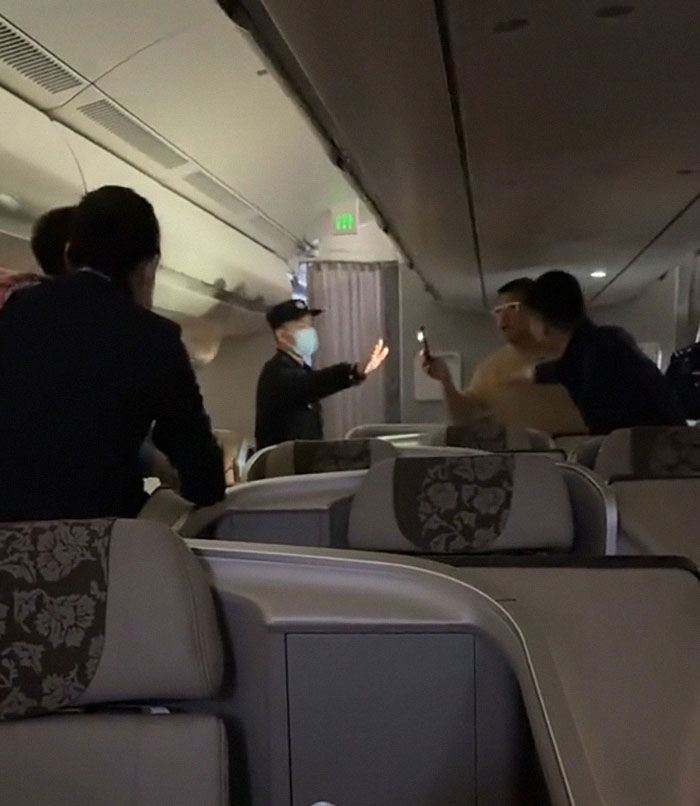 &ldquo;We Won&rsquo;t Tolerate It&rdquo;: Man Who Delayed A Flight By 3 Hours Gets Slammed By Airplane Passengers