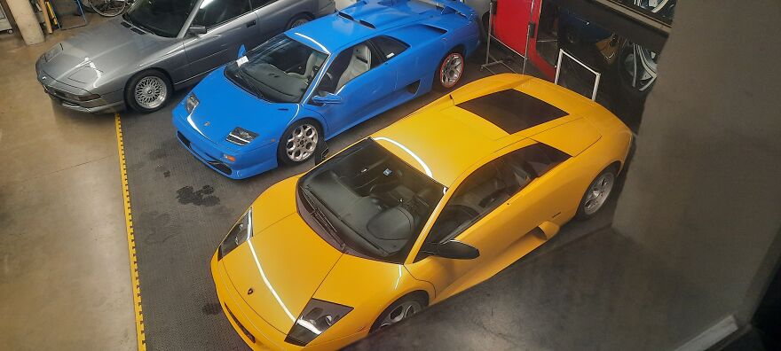 A Free Visit To Classic Remise Düsseldorf Which Has 100+ Cars