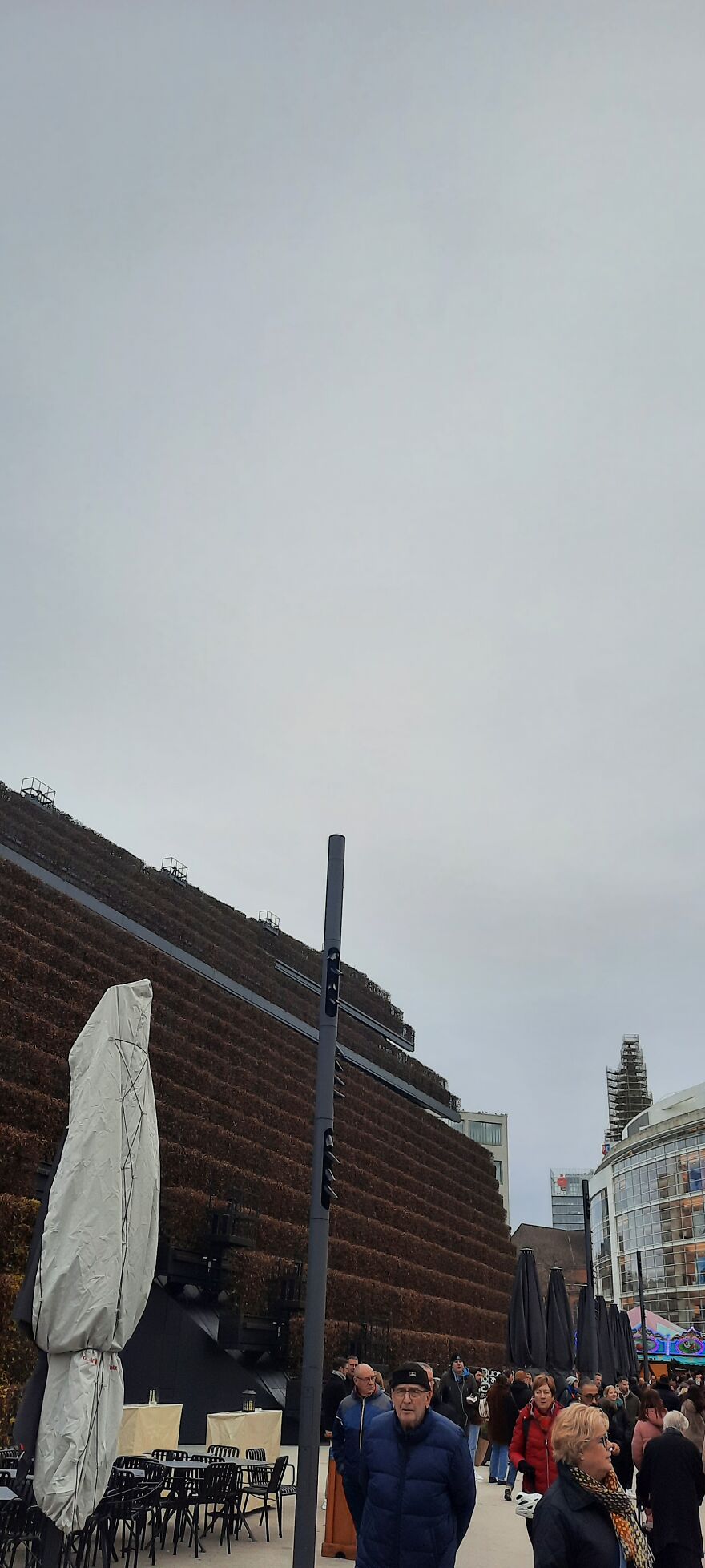 Kö Bogen Is Popular With Tourists!