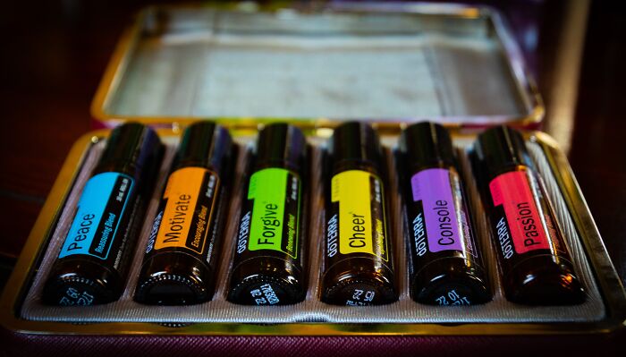 Someone Wanted To Know Immoral But Legal Ways To Make Money And 28 People Delivered