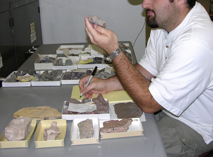 30 Of The Most Entertaining ‘It Doesn’t Work Like That’ Stories, Told By Professionals