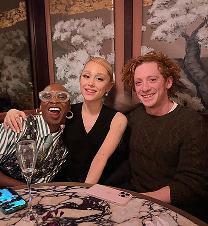 &ldquo;Can We Just Cancel Her?&ldquo;: Ariana Grande Loses 350k Followers Amid New Controversial Single