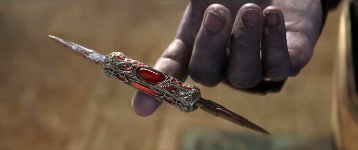 People In This Online Group Point Out 38 Of The Most Irritating Clichés From Movies And TV Shows