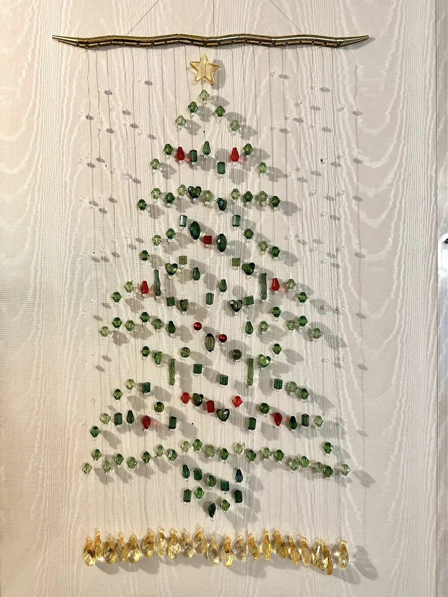 Found This A Few Years Ago At Renningers Flea Market In Mount Dora, Fl For $2 And It’s My Most Favorite Christmas Decoration