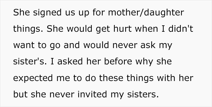 Teen Has A Meltdown During Family Christmas After Her Dad's New Wife Tries To Become Her Mom Teen Has A Meltdown During Family Christmas After Her Dad's New Wife Tries To Become Her Mom