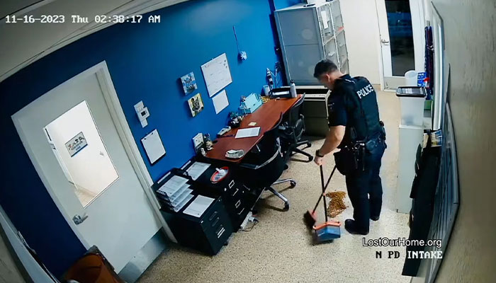 Police Makes “The Cutest Arrest Ever” After Dog Escapes Shelter And Tries To Free His Friends Police Makes “The Cutest Arrest Ever” After Dog Escapes Shelter And Tries To Free His Friends