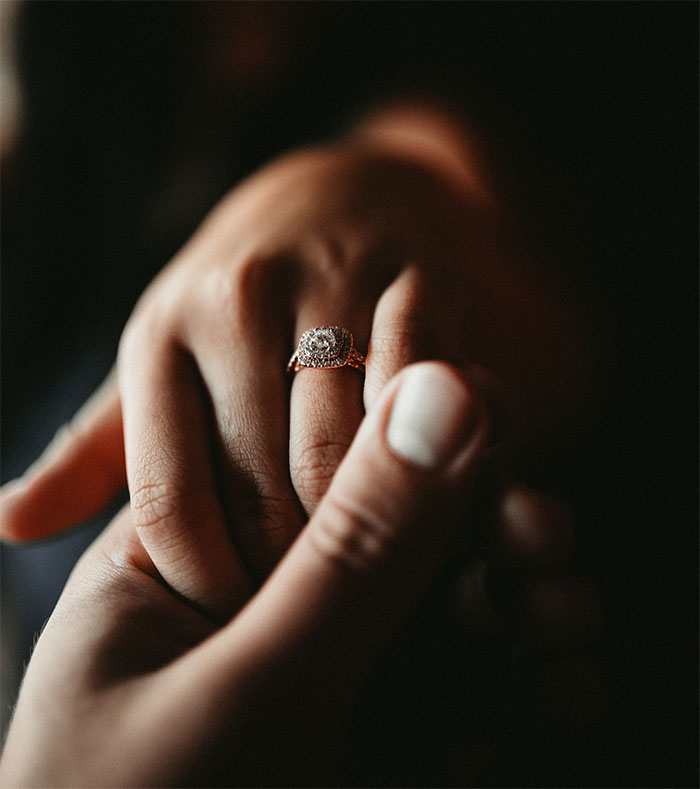 40 Hilariously Unhinged Reasons People Ended Their Wedding Plans