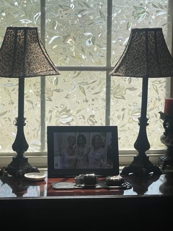 Blast Your Wall With An Ever-Changing Art Gallery Of Your Own Life. This Digital Photo Frame Keeps Your Space Fresh With Pics Faster Than You Can Double-Tap.